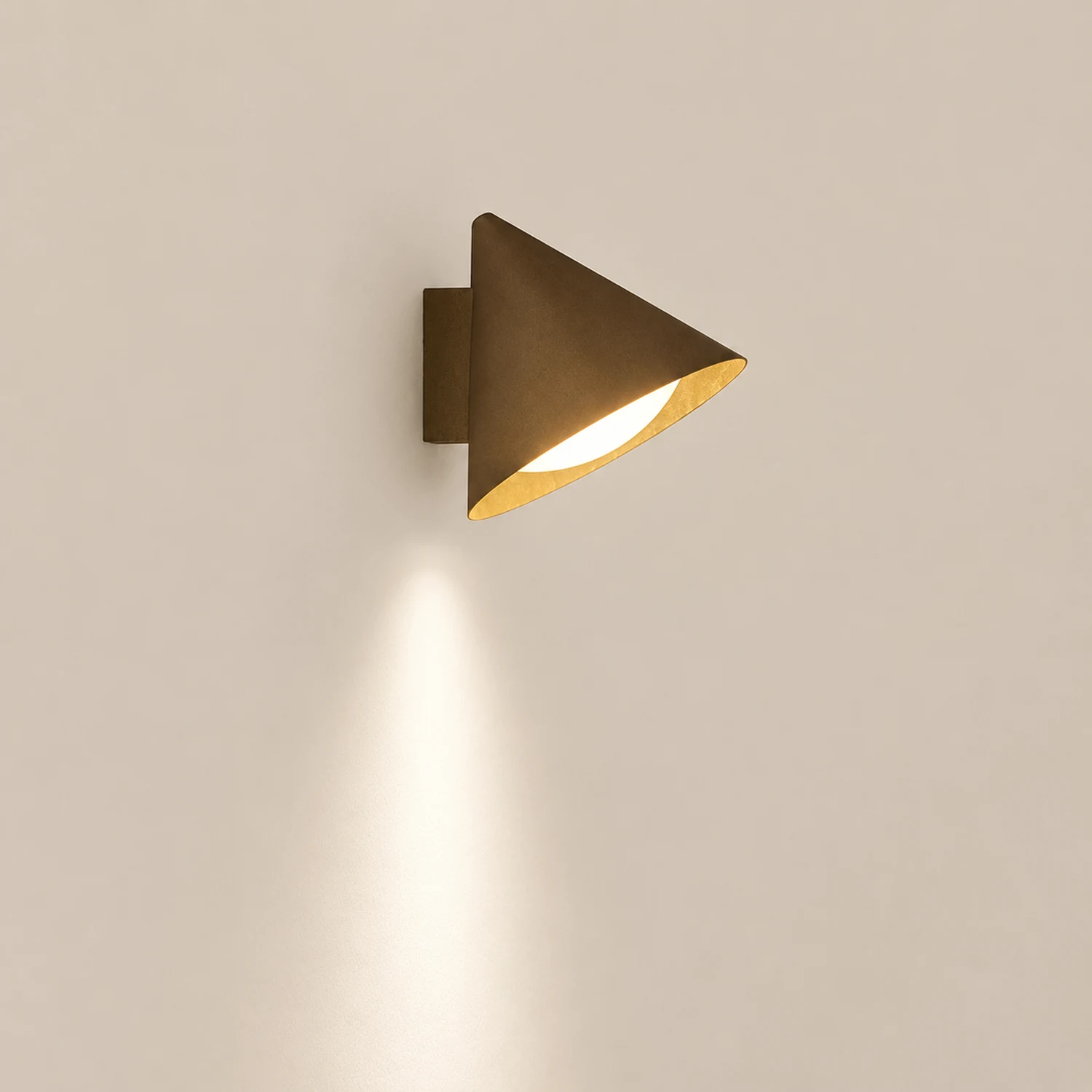 Carins Modern Minimalist Cone Metal Outdoor Waterproof Wall Lamp，Black/Gold - Lumpaz