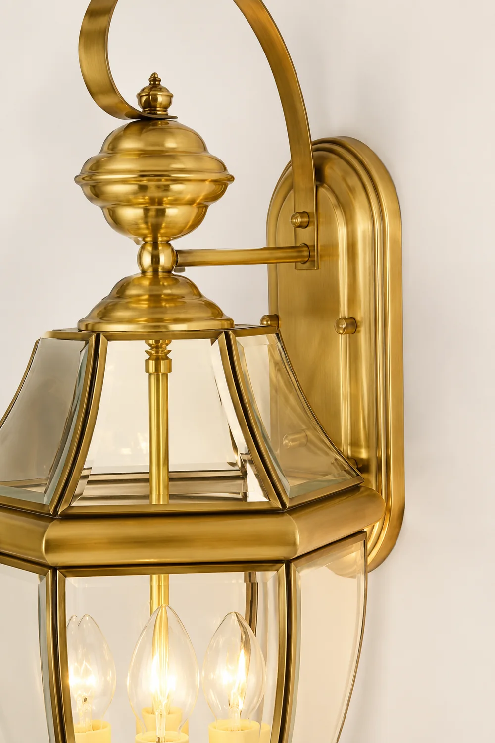 Alessio Vintage Lantern Metal Outdoor Wall Lamp, Gold - Lumpaz