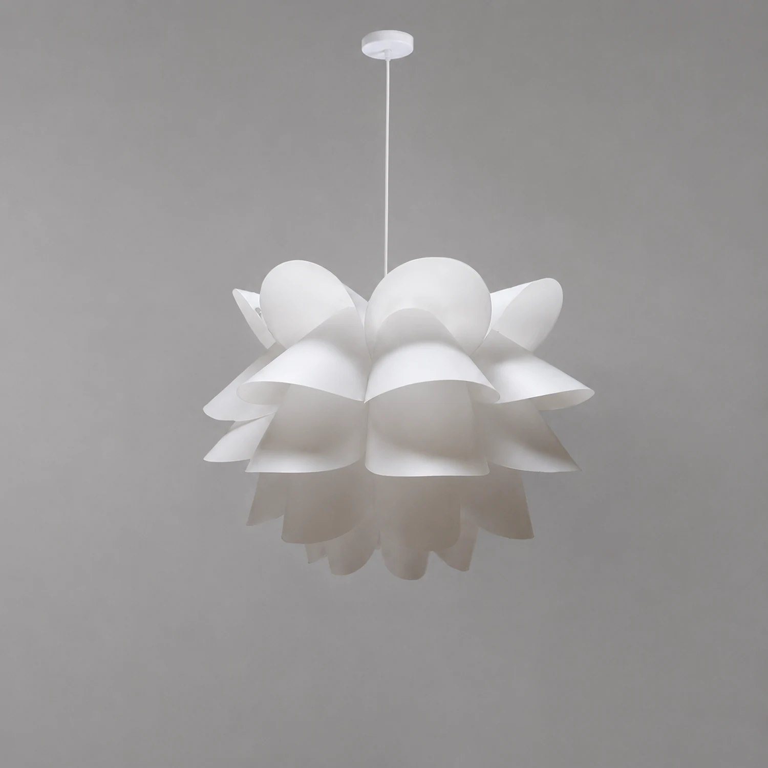Cairns Nordic White Flower Pendant Light - Lumpaz
