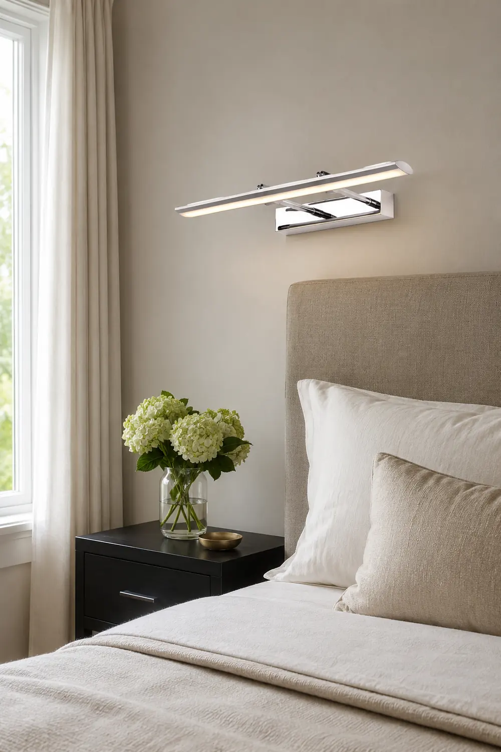 Leigh Modern Rectangular Wall Lamp,Black/Silver - Lumpaz