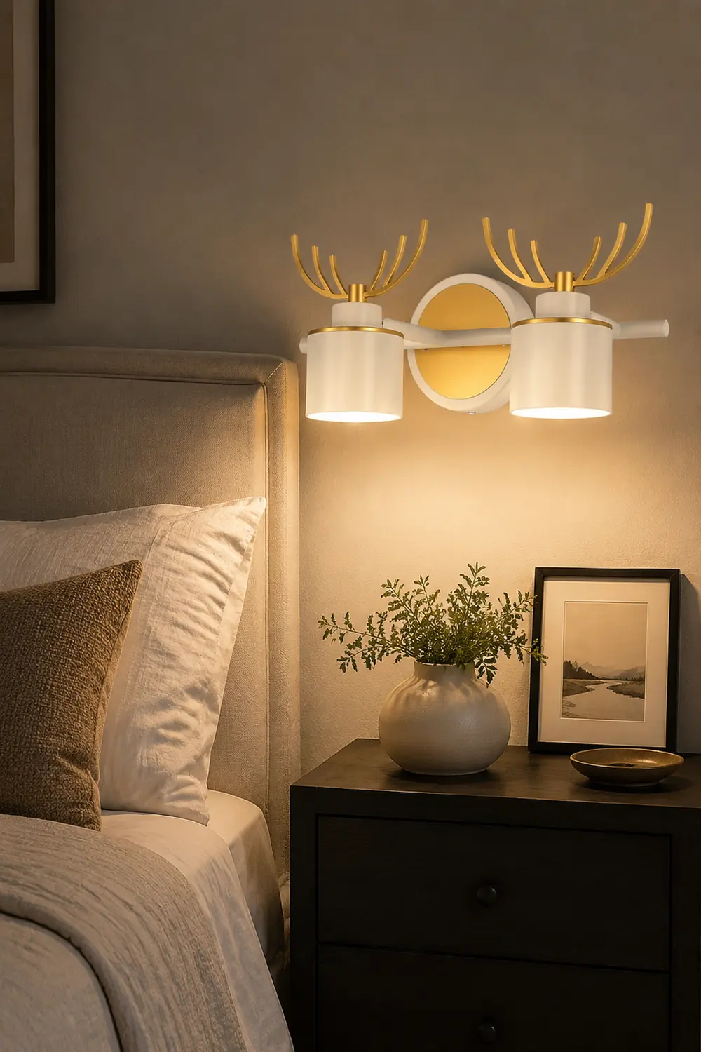 Leigh Modern Deer Metal/Acrylic Wall Lamp, Gold & White, Bathroom - Lumpaz