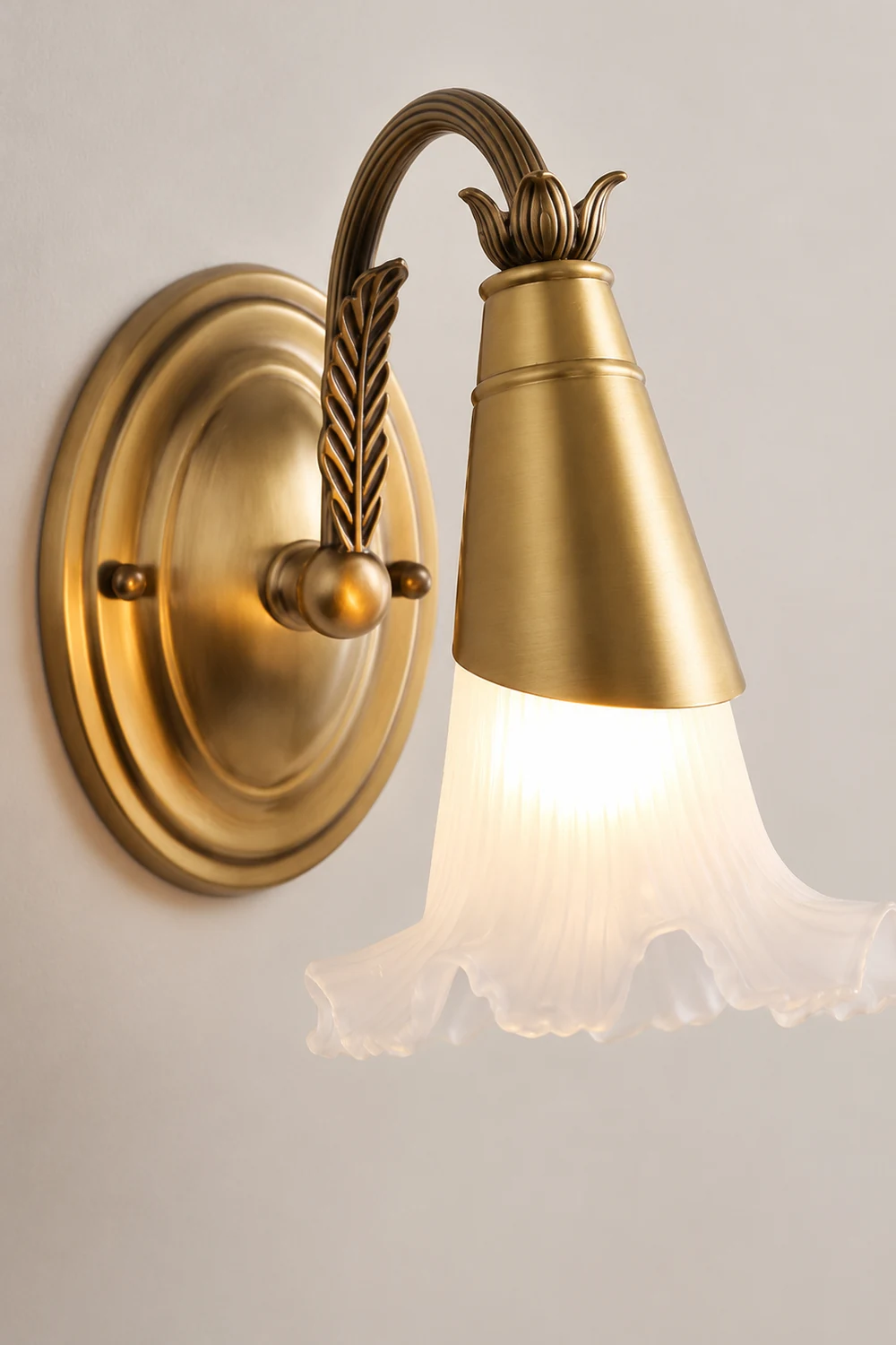 Félicie Nordique Retro Flower Metal/Glass Wall Lamp, Gold - Lumpaz