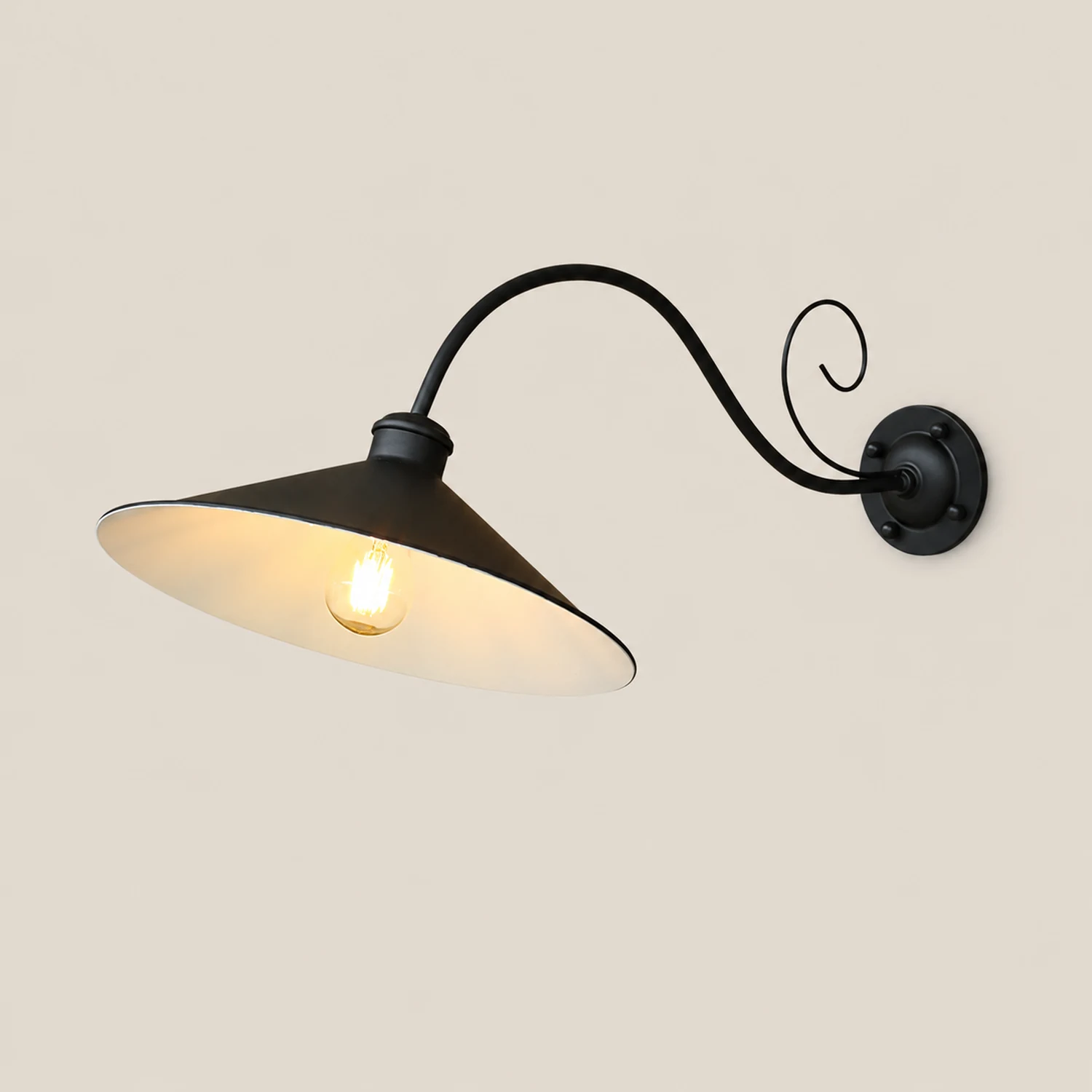Alessio Vintage Cap-shaped Metal Outdoor Wall Lamp, Black/Antique Silver - Lumpaz