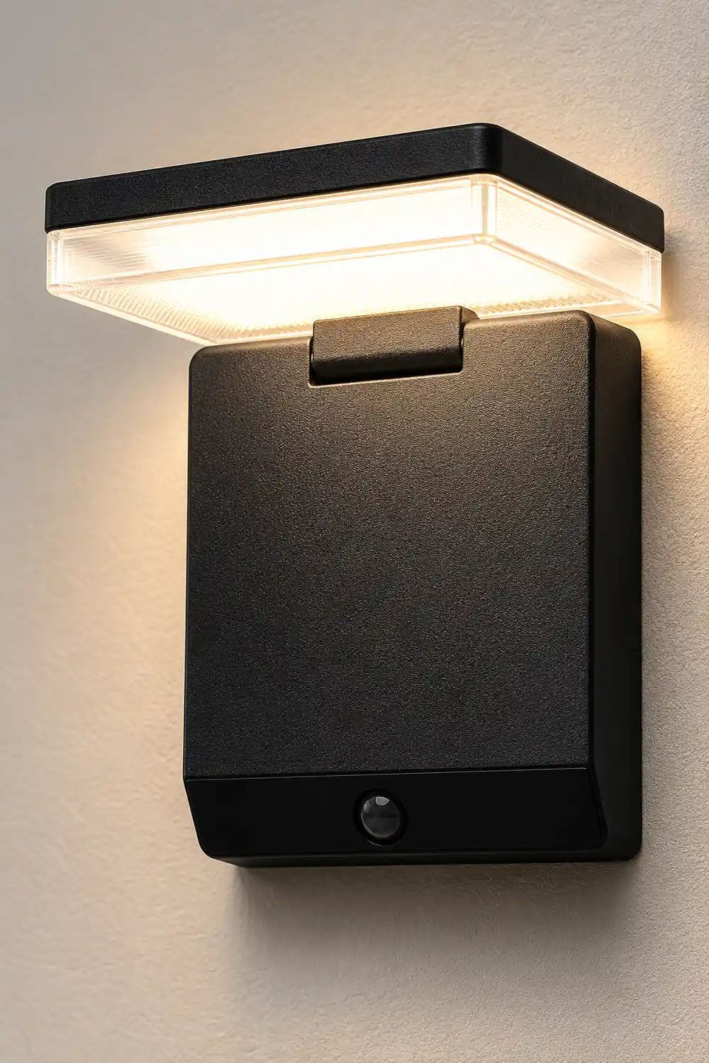 Orr Modern Minimalist Right-Angle Acrylic Sensor Solar Waterproof Outdoor Wall Lamp, Black - Lumpaz
