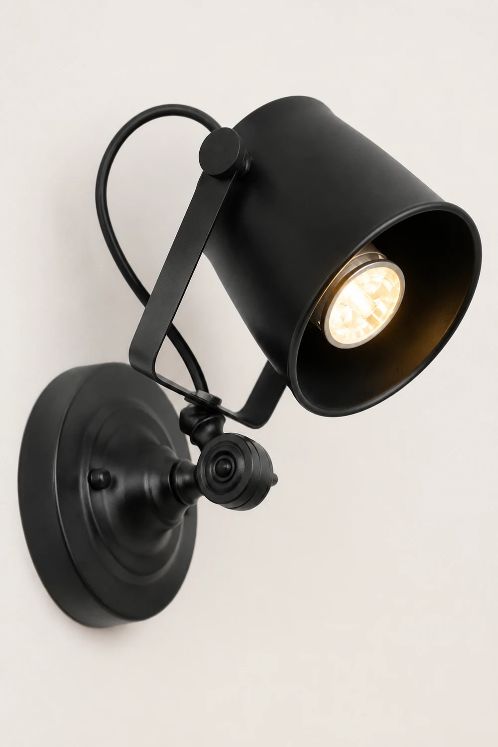 Brady Modern Bucket Metal Adjustable Wall Lamp, Black/Rust - Lumpaz