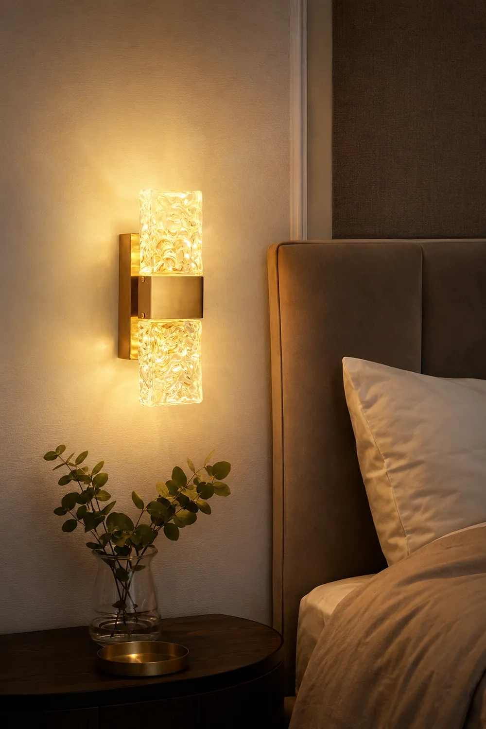 Kajetan Modern Rectangular Metal Wall Lamp, Gold - Lumpaz