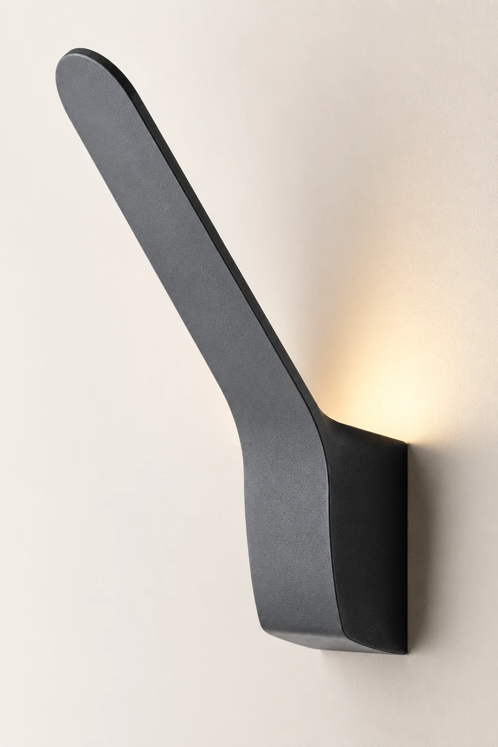 Orr Minimalist Tilt Linear Metal Outdoor Wall Lamp, Black - Lumpaz