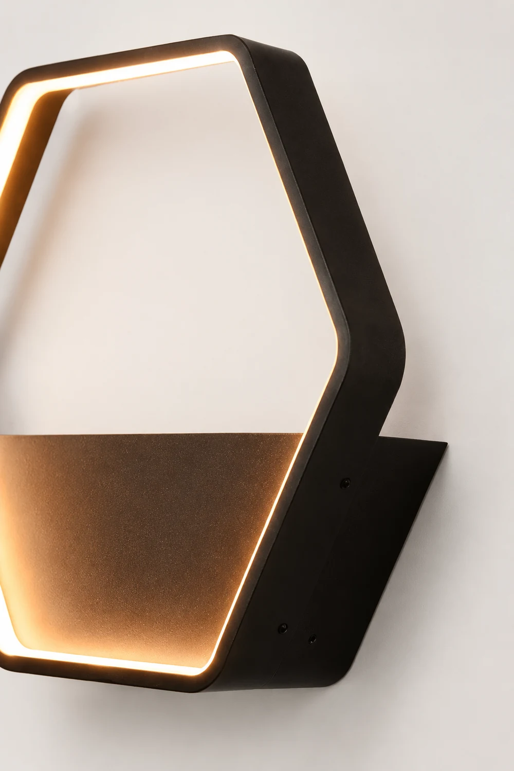 Orr Minimalist Hexagonal Ring With Shelf Metal Outdoor Wall Lamp, Black - Lumpaz