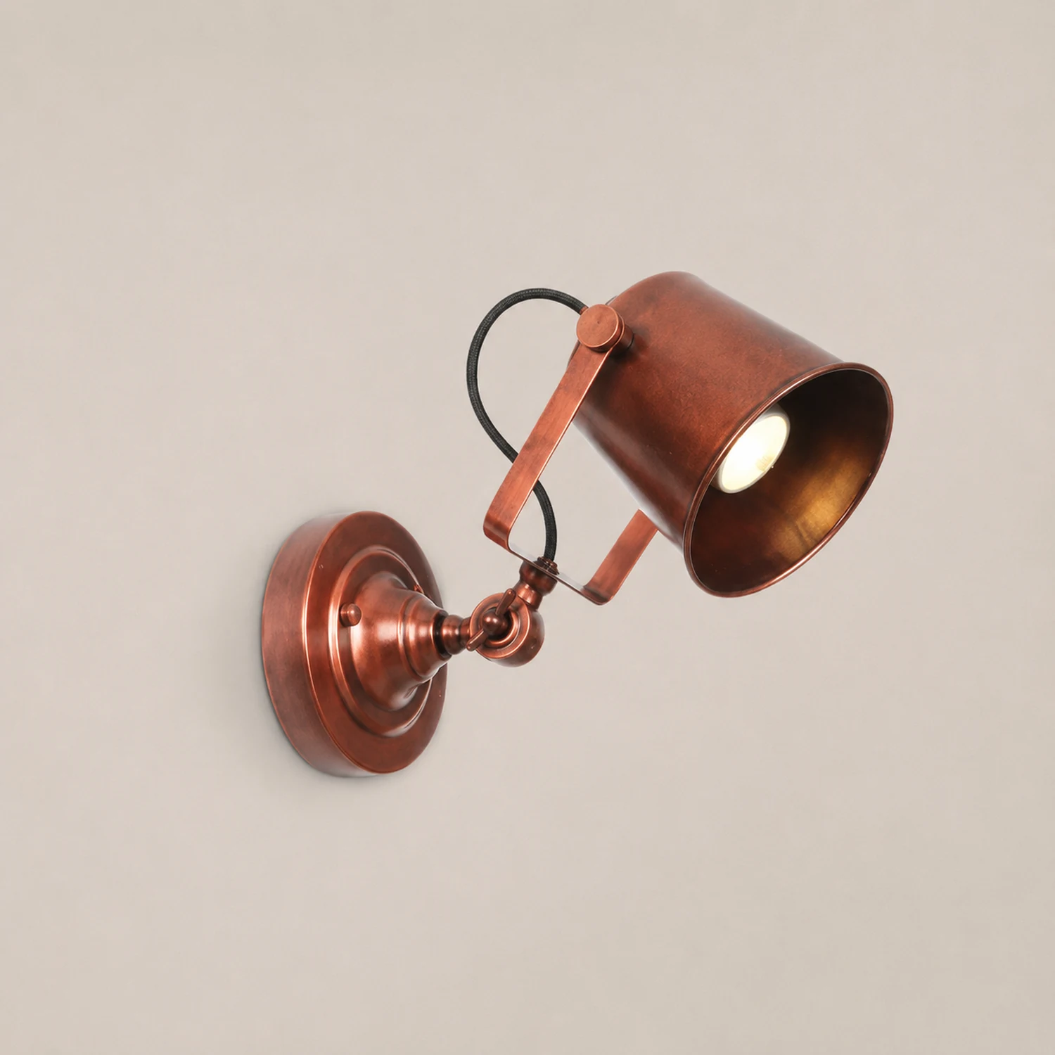 Brady Modern Bucket Metal Adjustable Wall Lamp, Black/Rust - Lumpaz