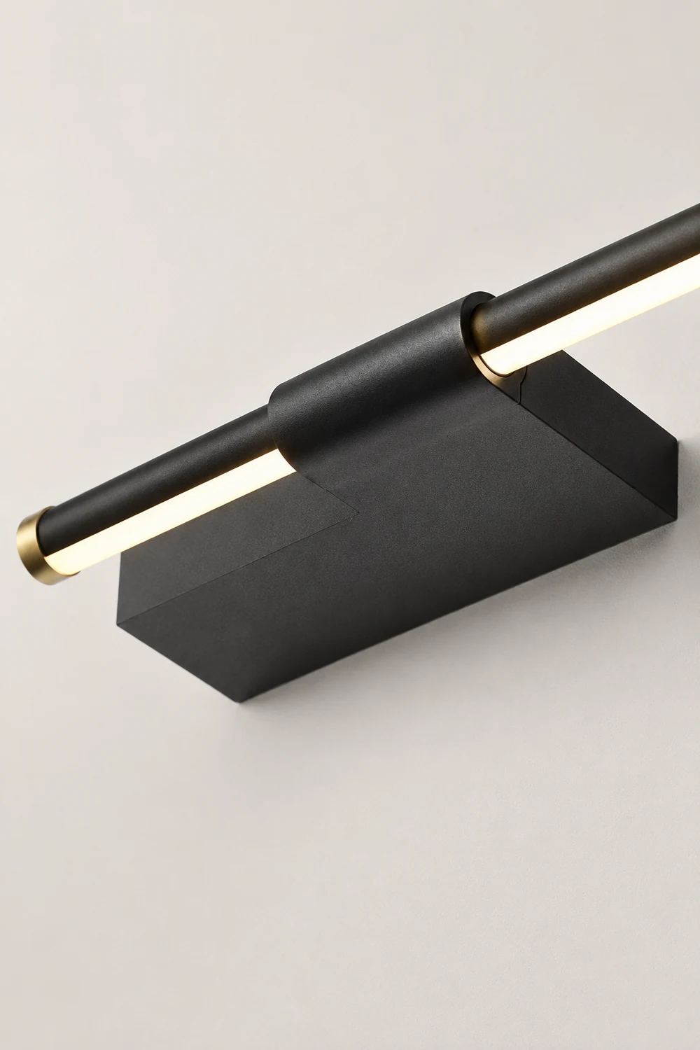 Edge Minimalist Linear Mirror Front Metal Wall Lamp, Black/Gold - Lumpaz