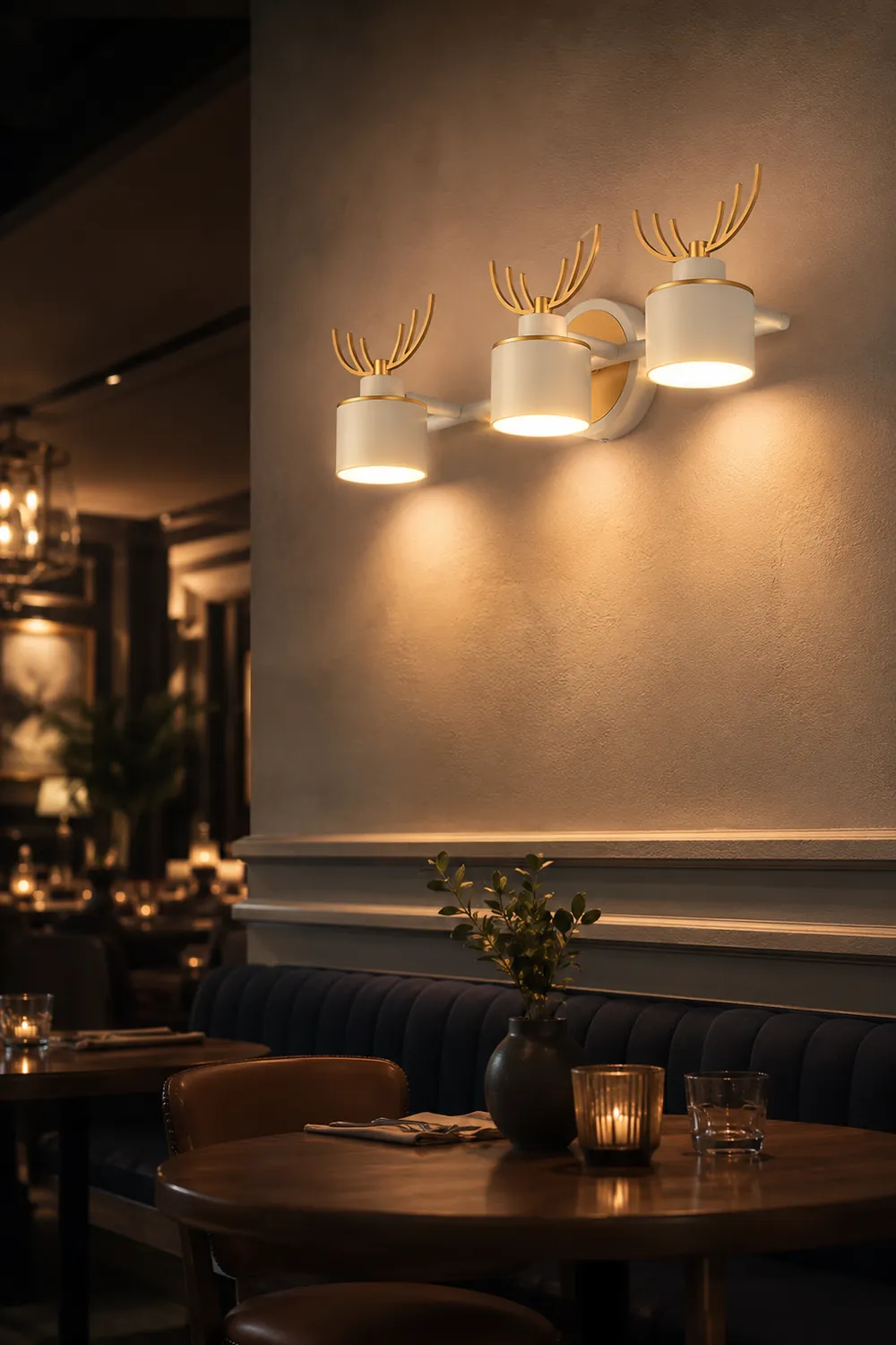 Leigh Modern Deer Metal/Acrylic Wall Lamp, Gold & White, Bathroom - Lumpaz