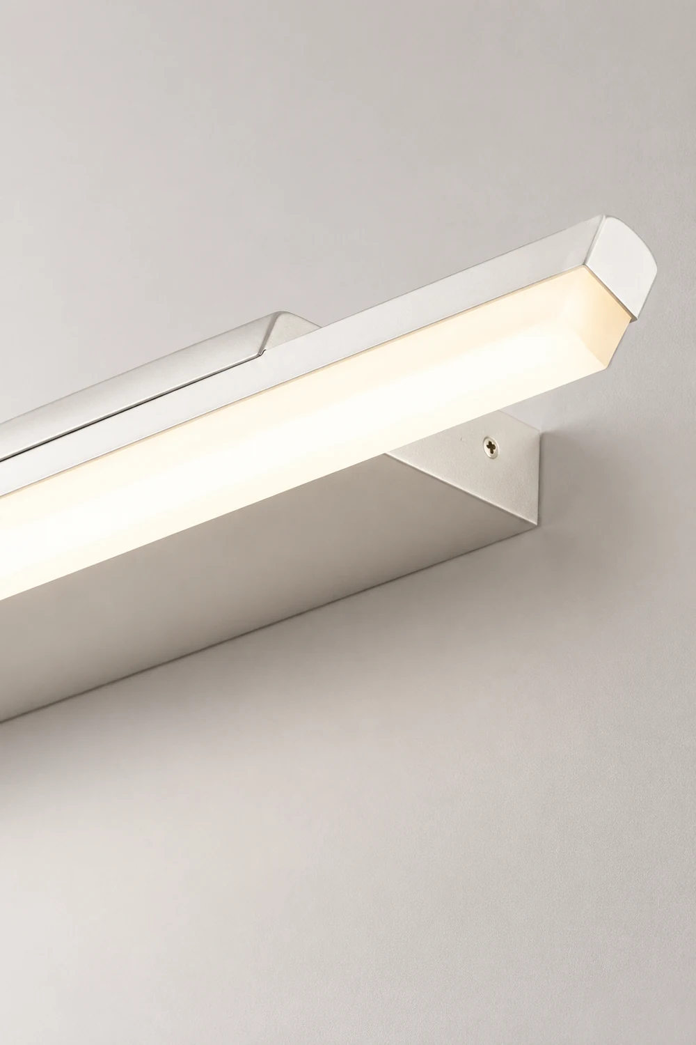 Leigh Minimalist Linear Metal/Acrylic Wall Lamp, White, Bathroom - Lumpaz