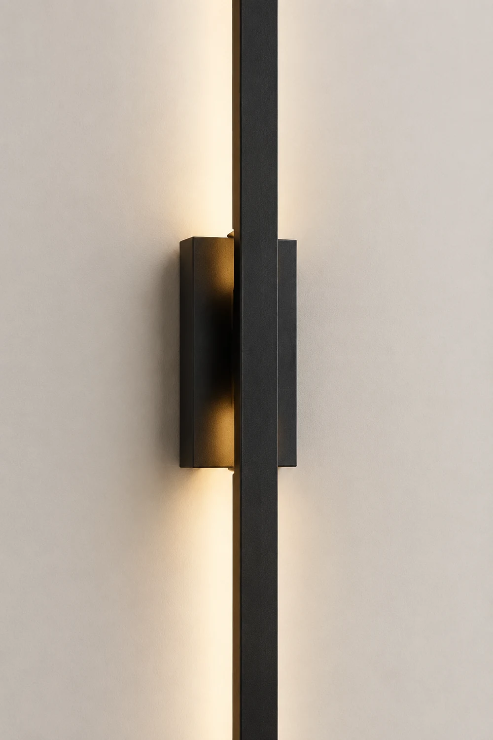 Leigh Minimalist Bar Black Metal Wall Lamp - Lumpaz
