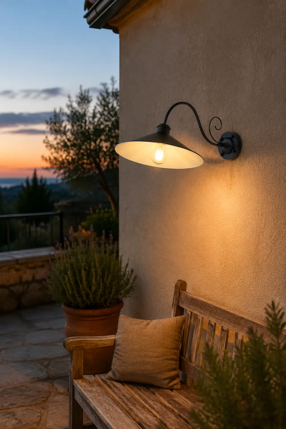 Alessio Vintage Cap-shaped Metal Outdoor Wall Lamp, Black/Antique Silver - Lumpaz