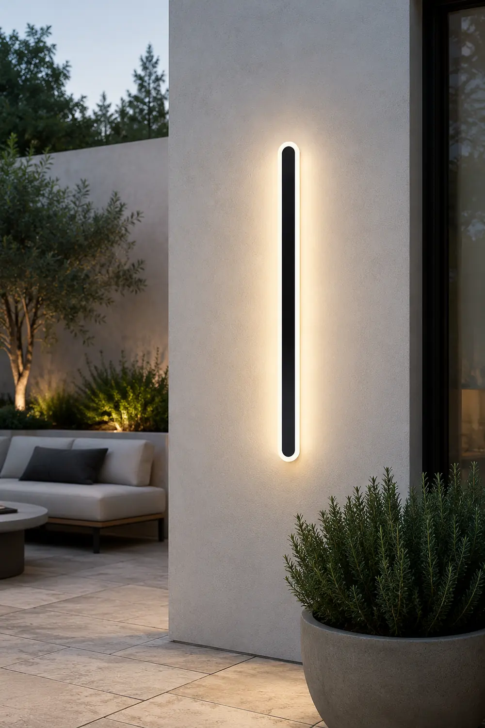Edge Minimalist Metal Linear Oval Outdoor Wall Lamp, Black - Lumpaz