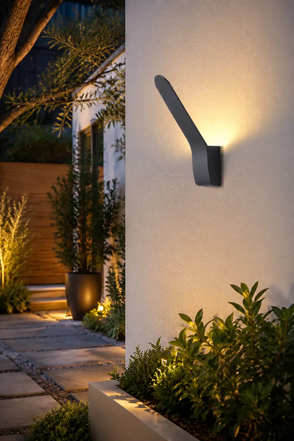 Orr Minimalist Tilt Linear Metal Outdoor Wall Lamp, Black - Lumpaz