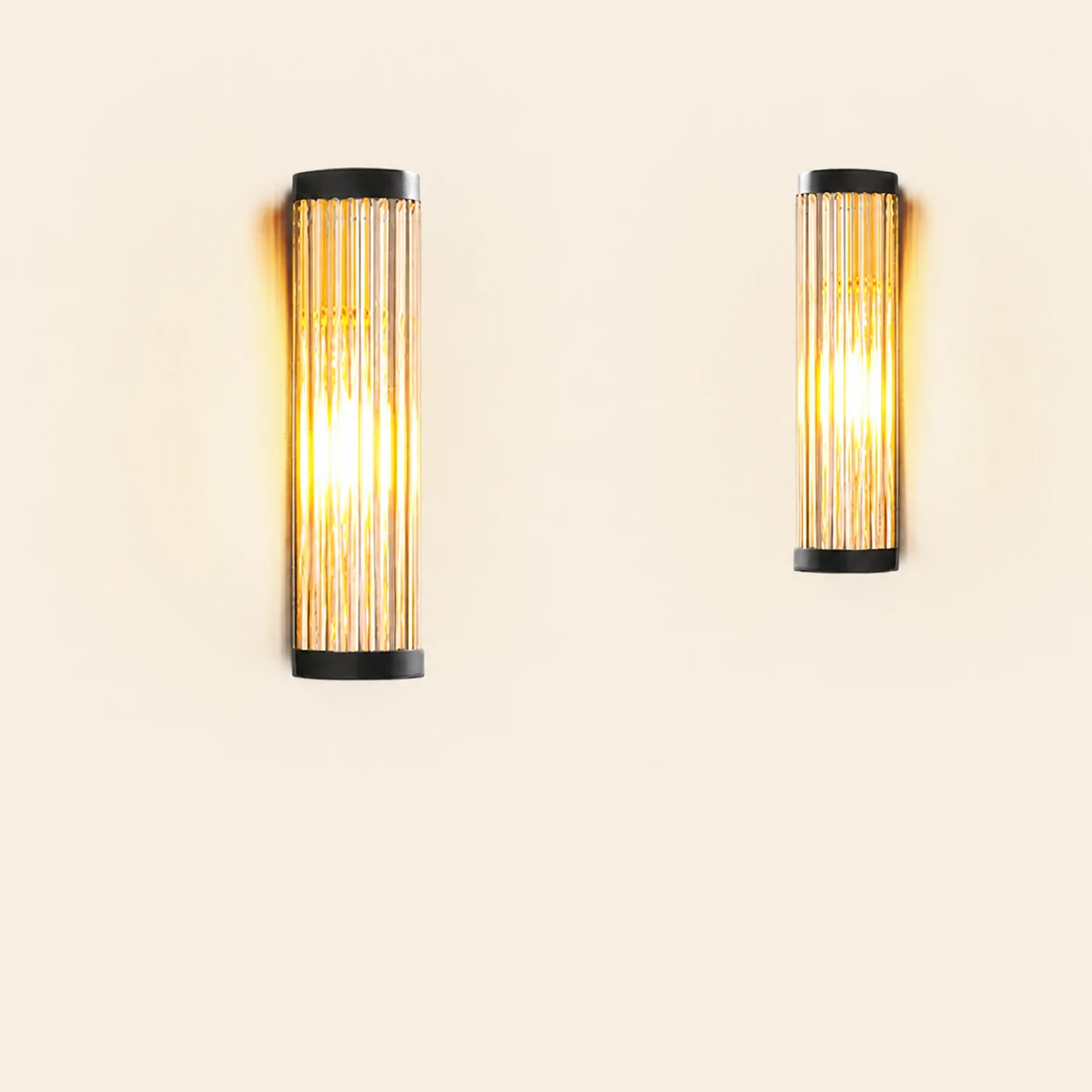 Orr Modern Semi-Cylindrical Metal/Glass Outdoor Wall Lamp, Black - Lumpaz