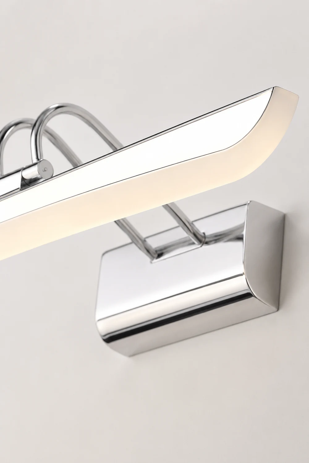 Leigh Modern Linear Metal Mirror Front Vanity Wall Lamp, White - Lumpaz