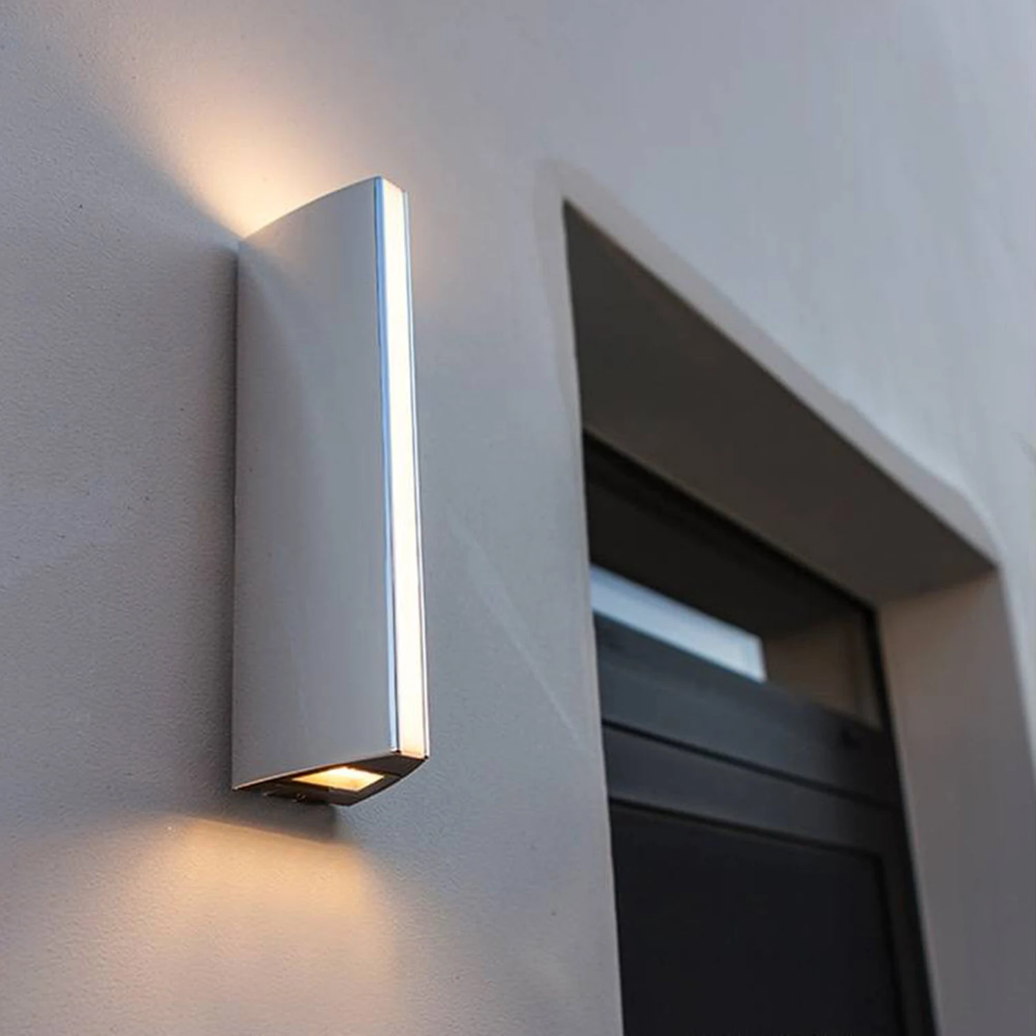 Orr Modern Triangular Prism Metal Outdoor Wall Lamp, Black/Silver - Lumpaz