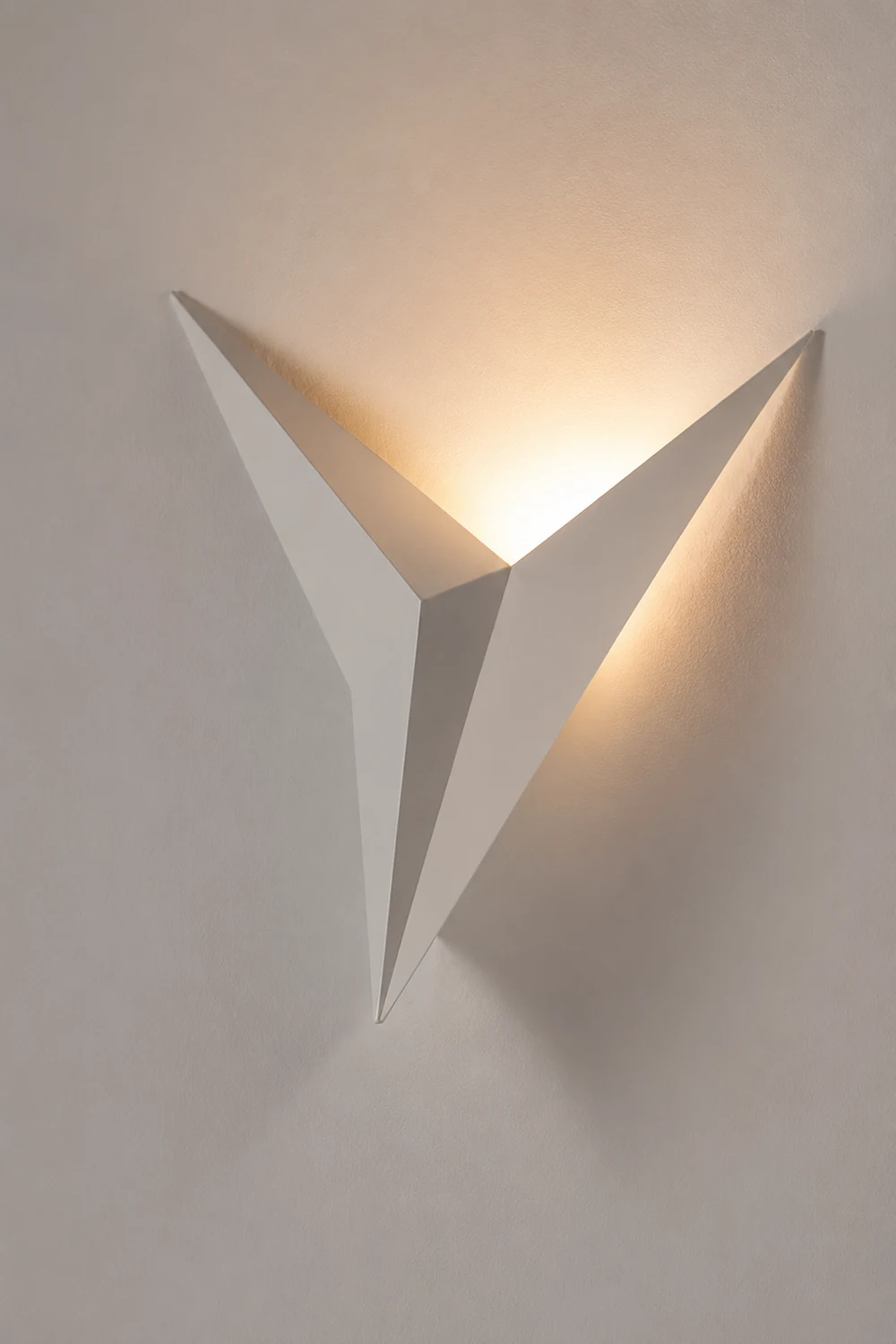 Orr Metal Modern LED Wall lamps for Bedroom, Triangle - Lumpaz
