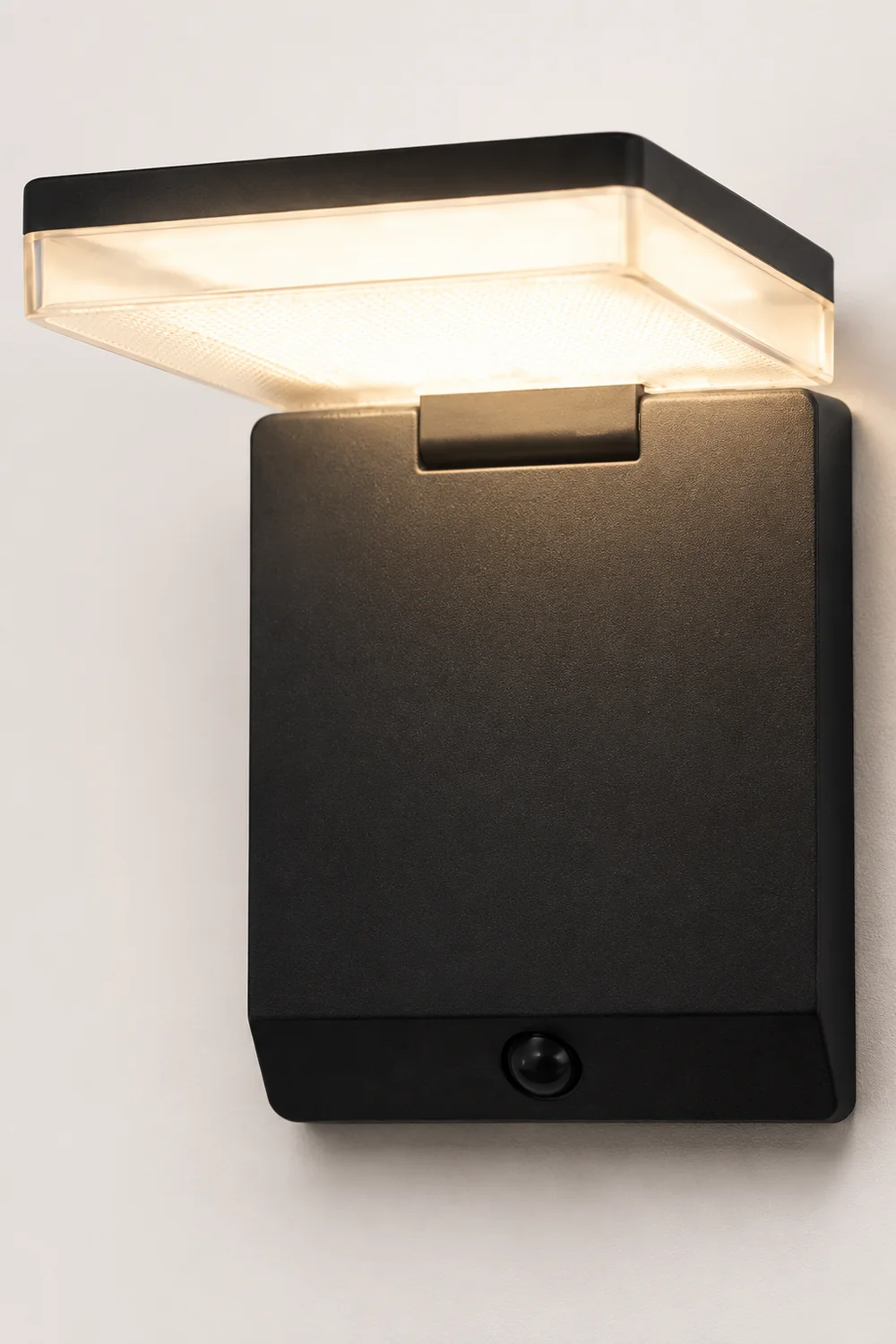 Orr Modern Minimalist Right-Angle Acrylic Sensor Solar Waterproof Outdoor Wall Lamp, Black - Lumpaz
