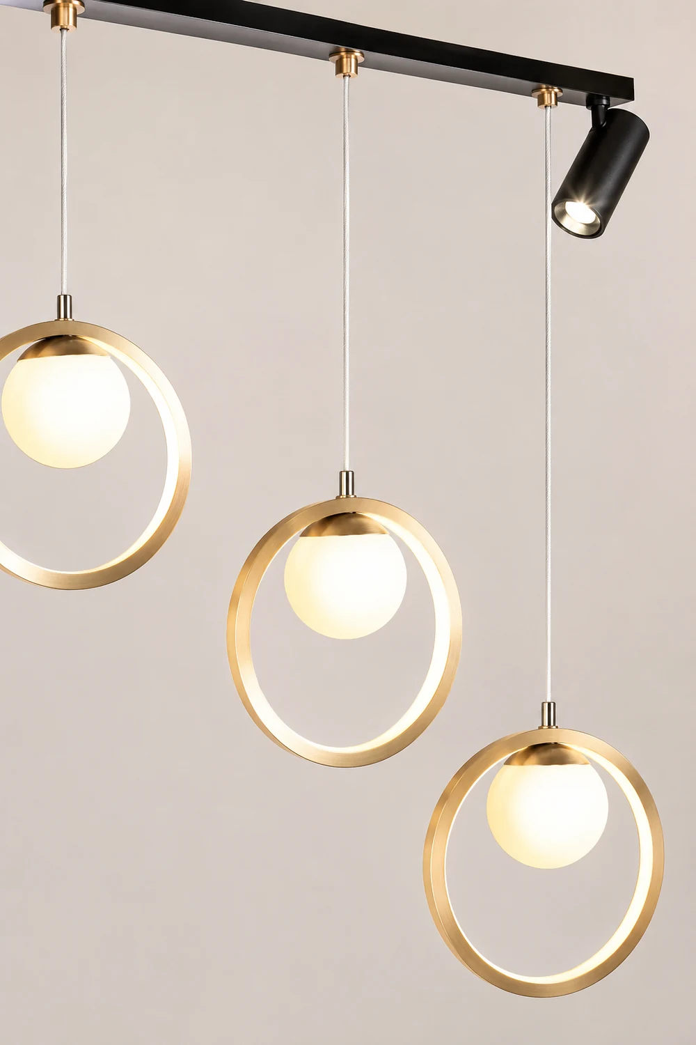 Madina Modern Metal Multi Ring Pendant Light With Spotlight, Glass/Metal - Lumpaz