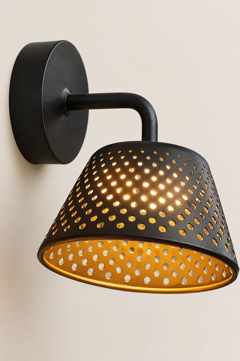 Carins Industrial Hollow Metal Outdoor Wall Lamp, Black - Lumpaz