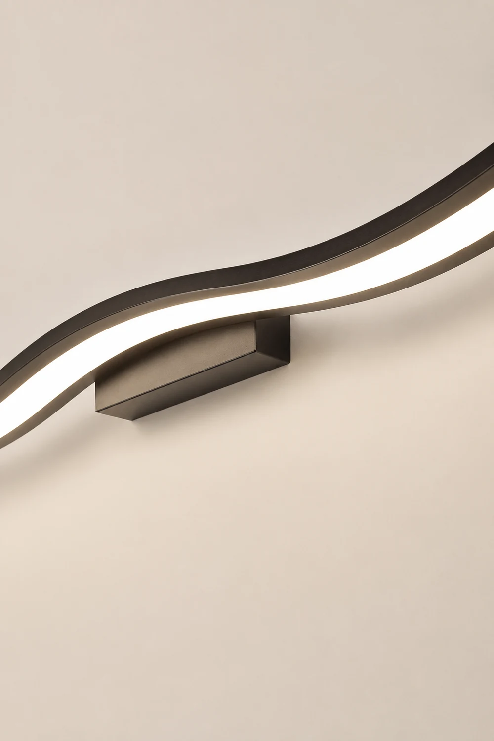 Leigh Modern Art Wave Shape LED Indoor Wall Lamp, Black/White - Lumpaz