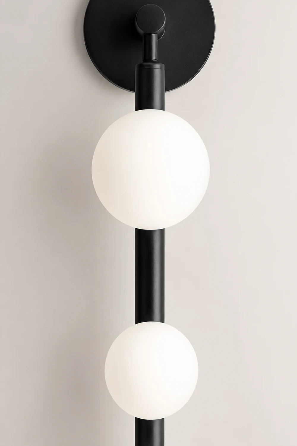 Valentina Modern Globe Metal/Glass Wall Lamp, Black/Gold - Lumpaz