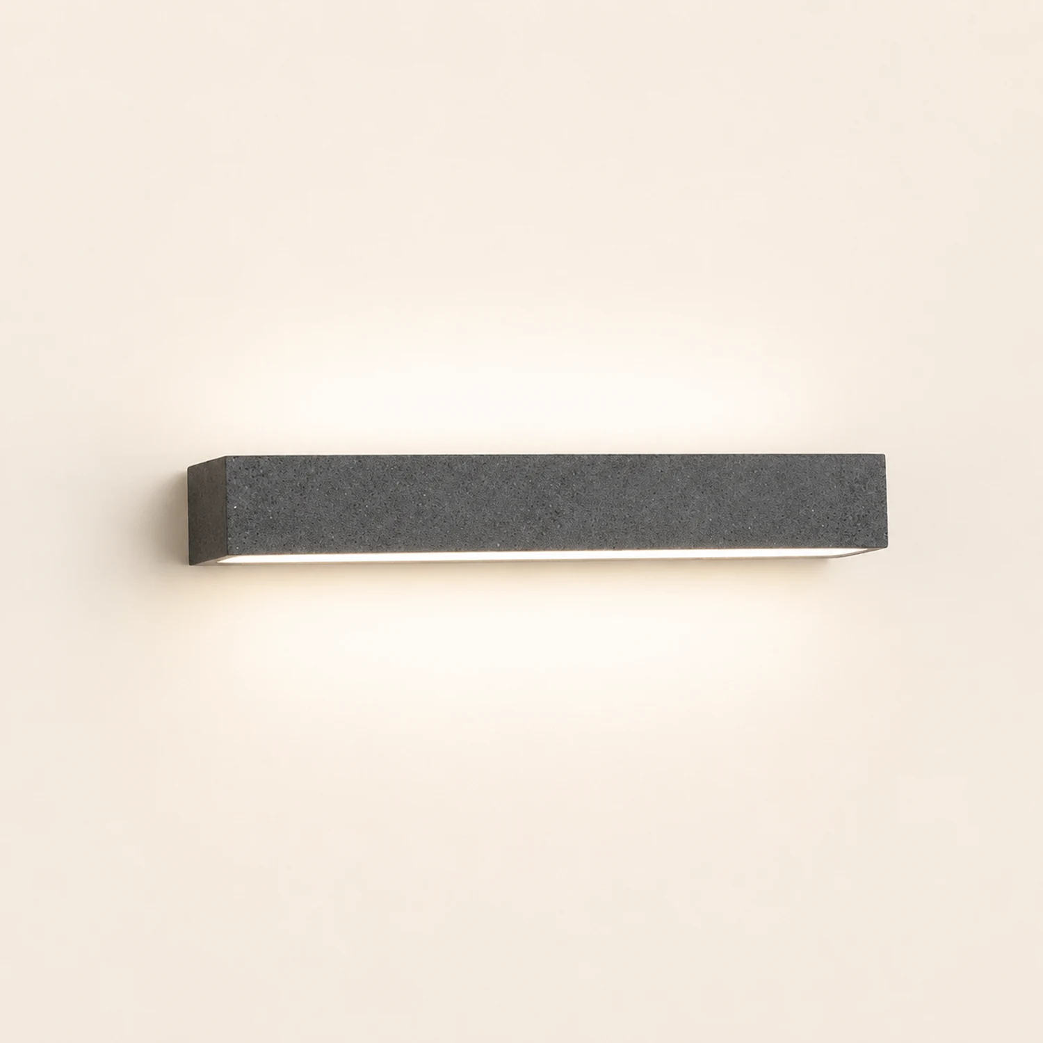 Edge LED Outdoor Wall Lamp, Black & White, 9.5"/15" - Lumpaz