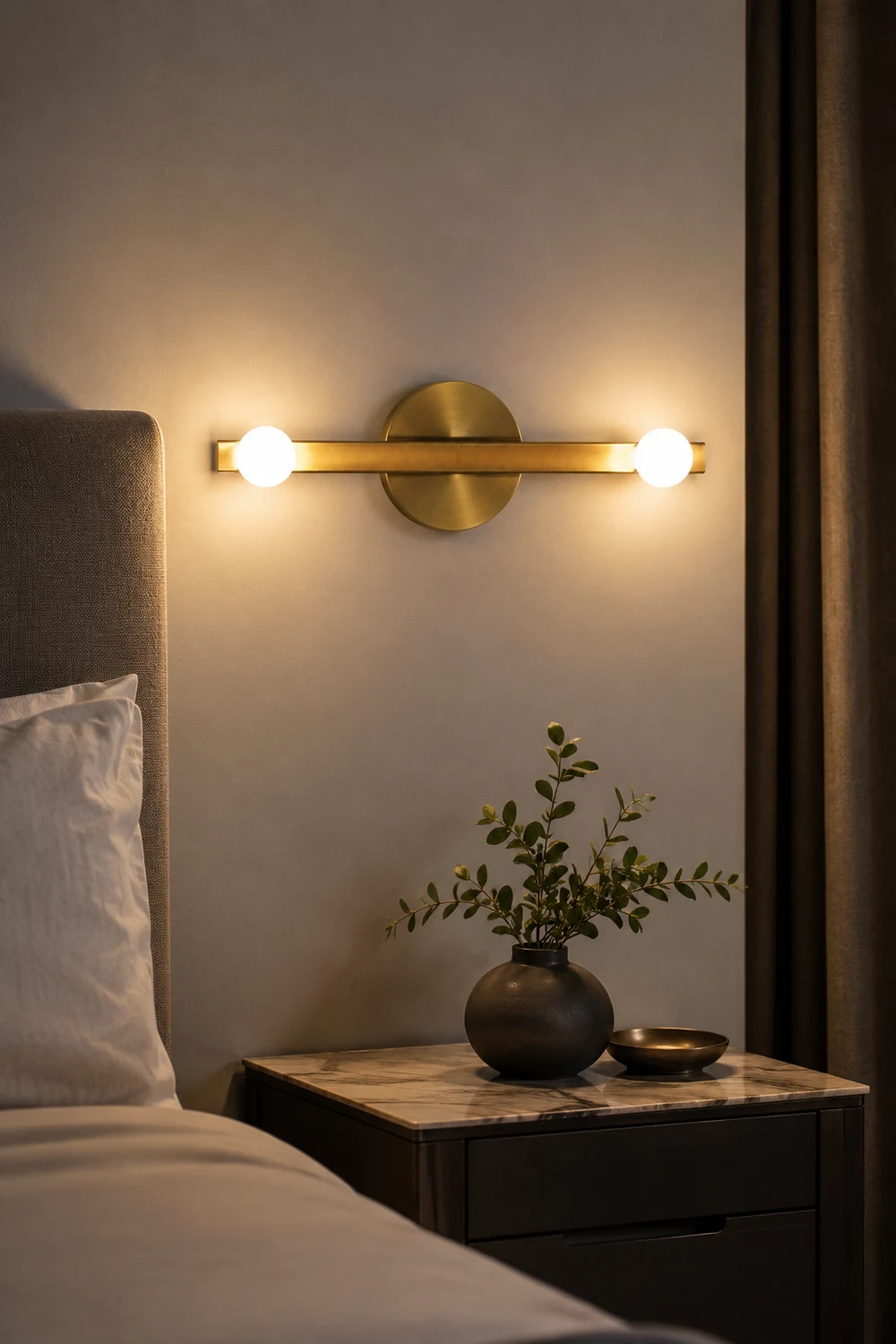 Avi Modern Linear Metal Wall Lamp, Gold, Bathroom - Lumpaz