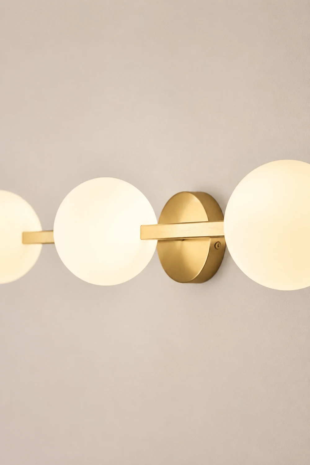 Valentina Retro Globe Linear Metal/Glass Wall Lamp, Gold, Bathroom - Lumpaz
