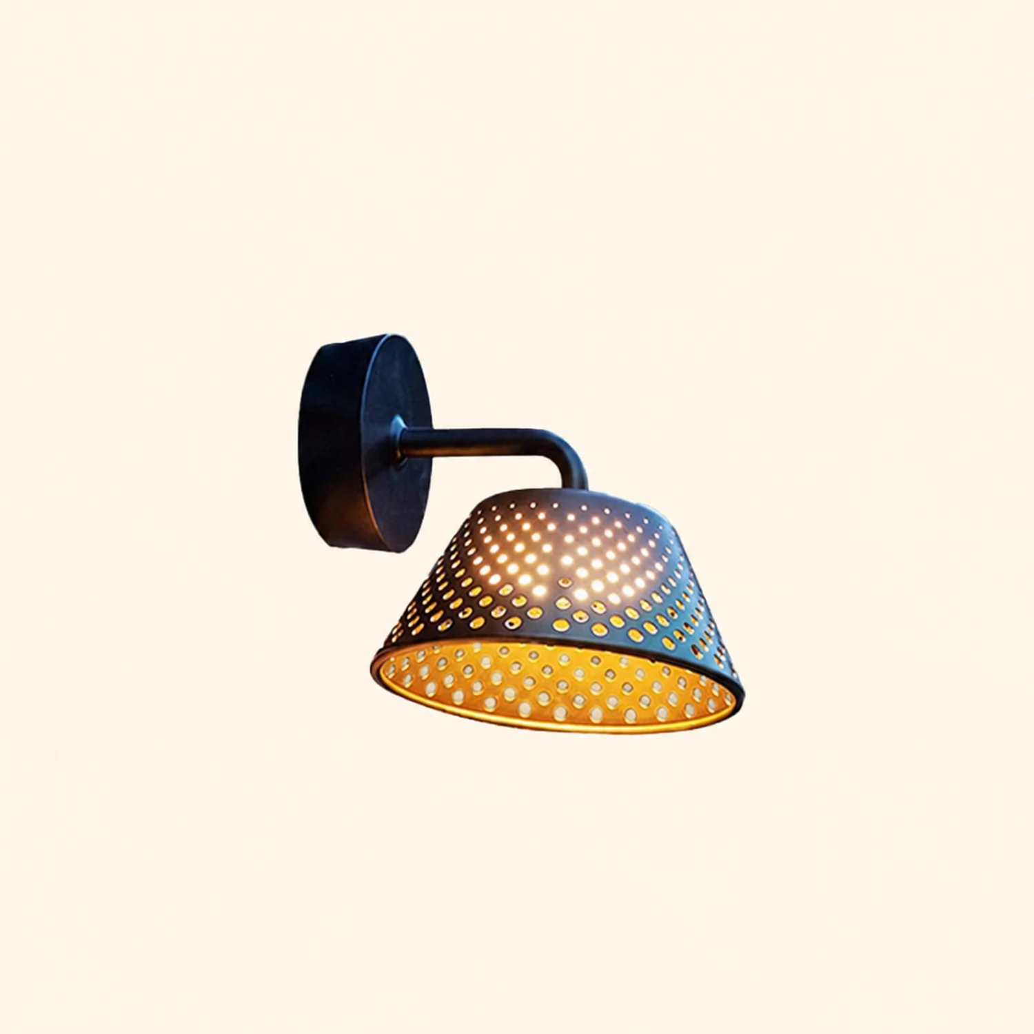 Carins Industrial Hollow Metal Outdoor Wall Lamp, Black - Lumpaz