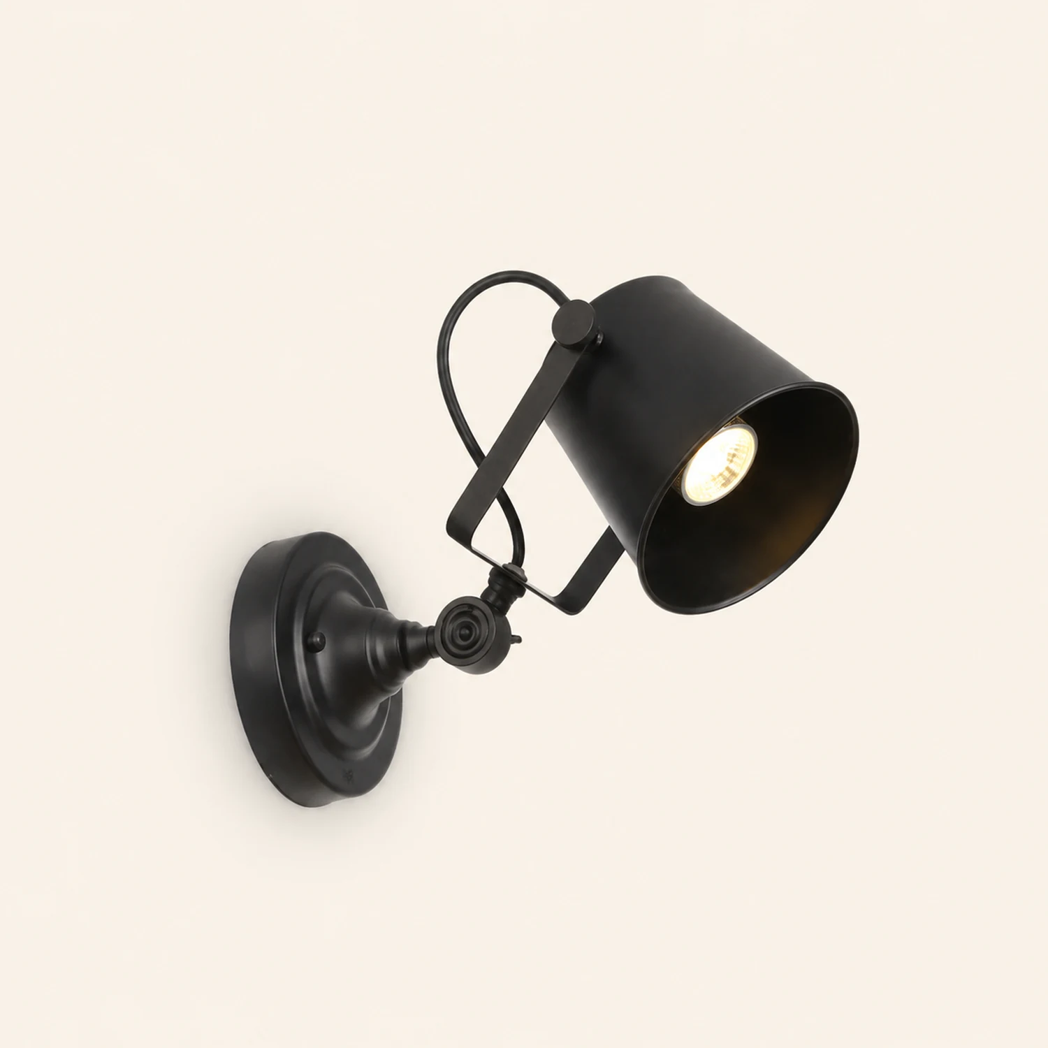 Brady Modern Bucket Metal Adjustable Wall Lamp, Black/Rust - Lumpaz