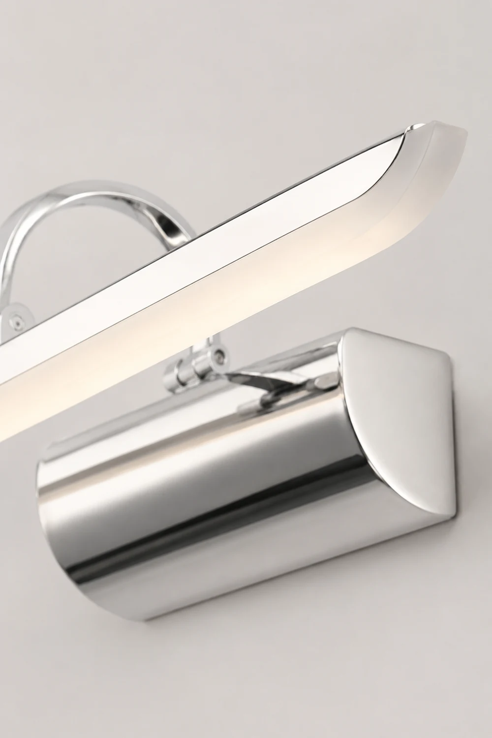 Leigh Modern Arc Metal/Acrylic Wall Lamp, Silver, Front Mirror Vanity - Lumpaz