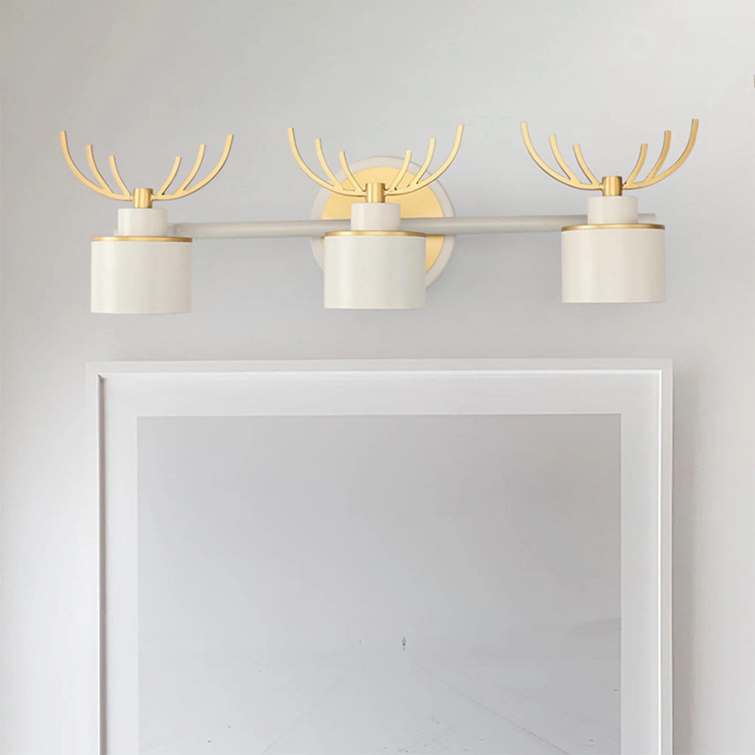 Leigh Modern Deer Metal/Acrylic Wall Lamp, Gold & White, Bathroom - Lumpaz
