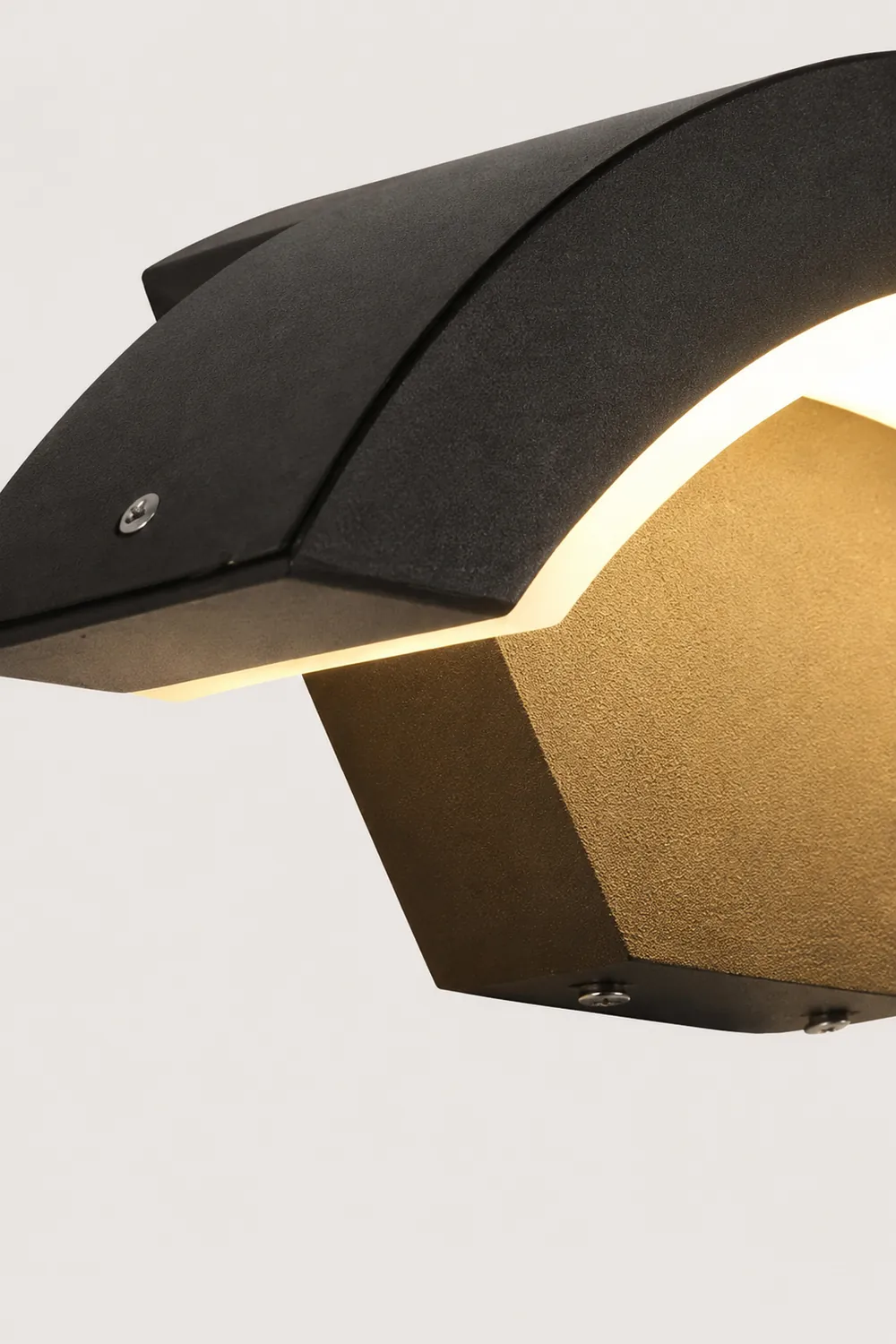 Orr Nordic Arc Metal LED Outdoor Wall Lamp, Black - Lumpaz