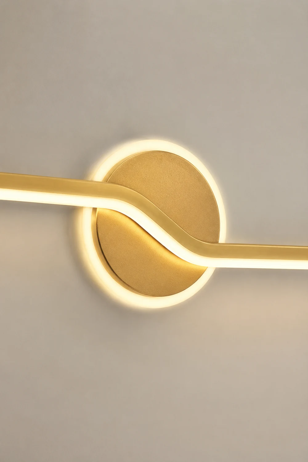 Leigh Wall Lamp Linear Minimalist, Metal, Black/Gold, Bedroom - Lumpaz