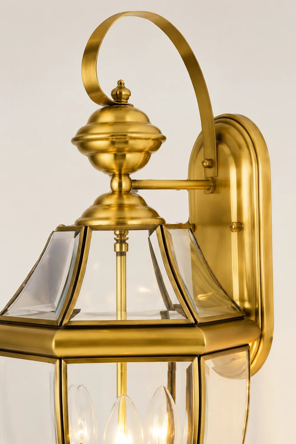 Alessio Vintage Lantern Metal Outdoor Wall Lamp, Gold - Lumpaz