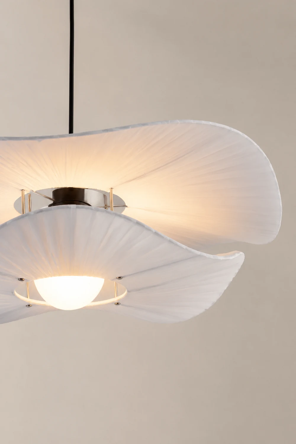 Renée Modern Nordic Cloth/Metal Shell Pendant Light, White - Lumpaz