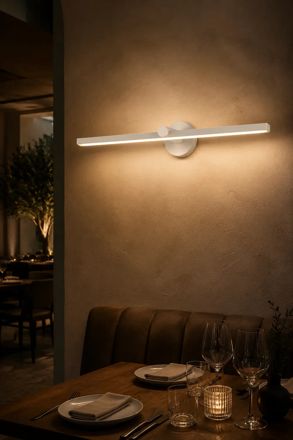 Leigh Minimalist Linear Acrylic Mirror Front Wall Lamp, White - Lumpaz