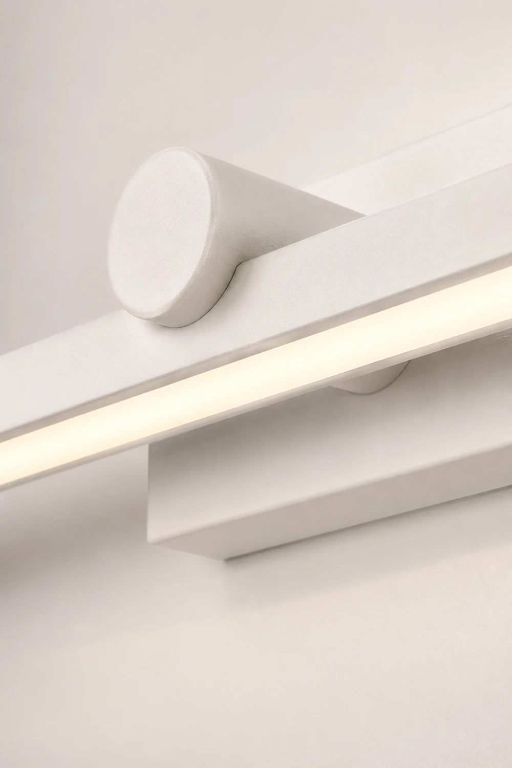 Leigh Nordic LinearMetal Mirror Front Vanity Wall Lamp, White - Lumpaz