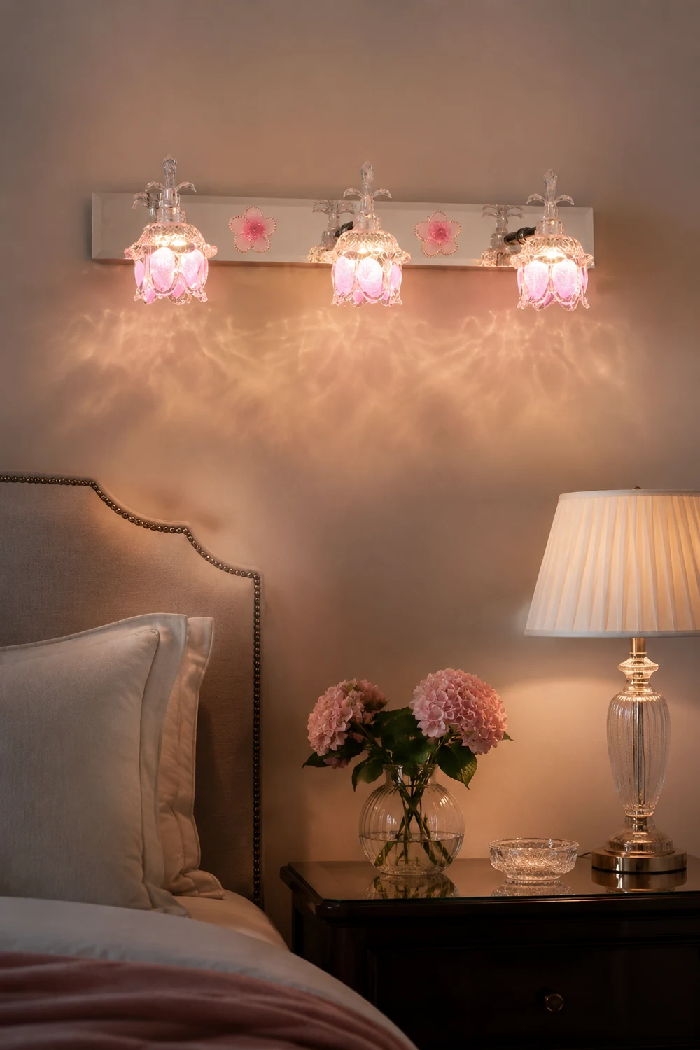 Félicie Modern Flower Vanity Wall Lamp, Pink, Bathroom - Lumpaz