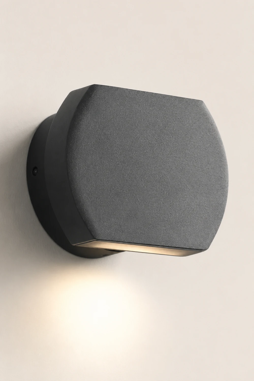 Orr Minimalist Geometric Metal Outdoor Wall Lamp, Black/Gray - Lumpaz