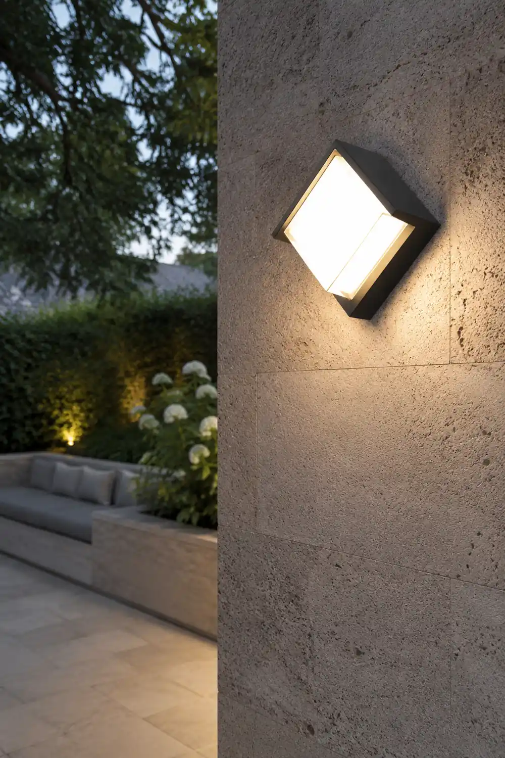 Orr Modern Square Metal Outdoor Wall Lamp, Black/White - Lumpaz
