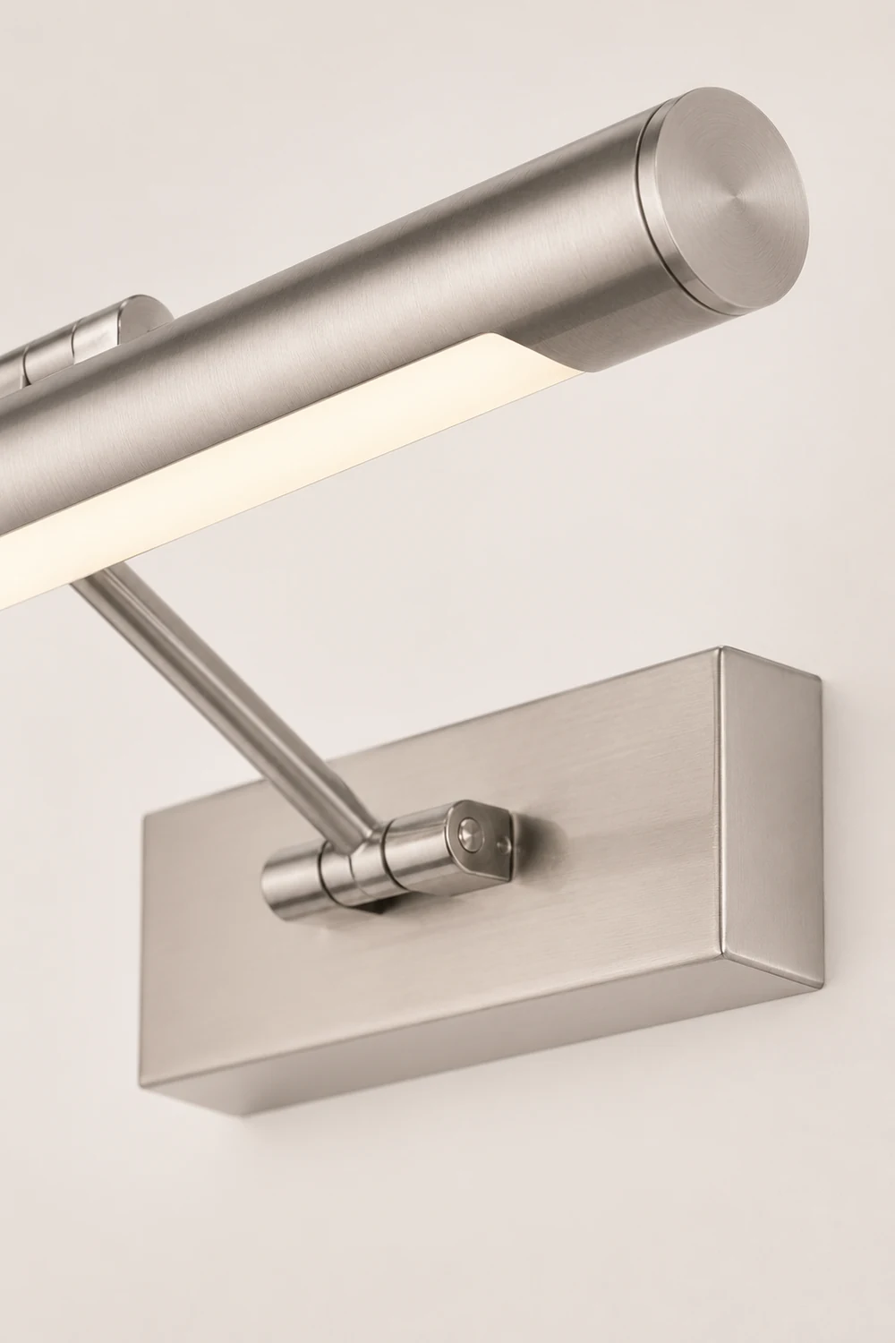 Leigh Modern Linear Metal/Acrylic Wall Lamp, Champagne Gold - Lumpaz