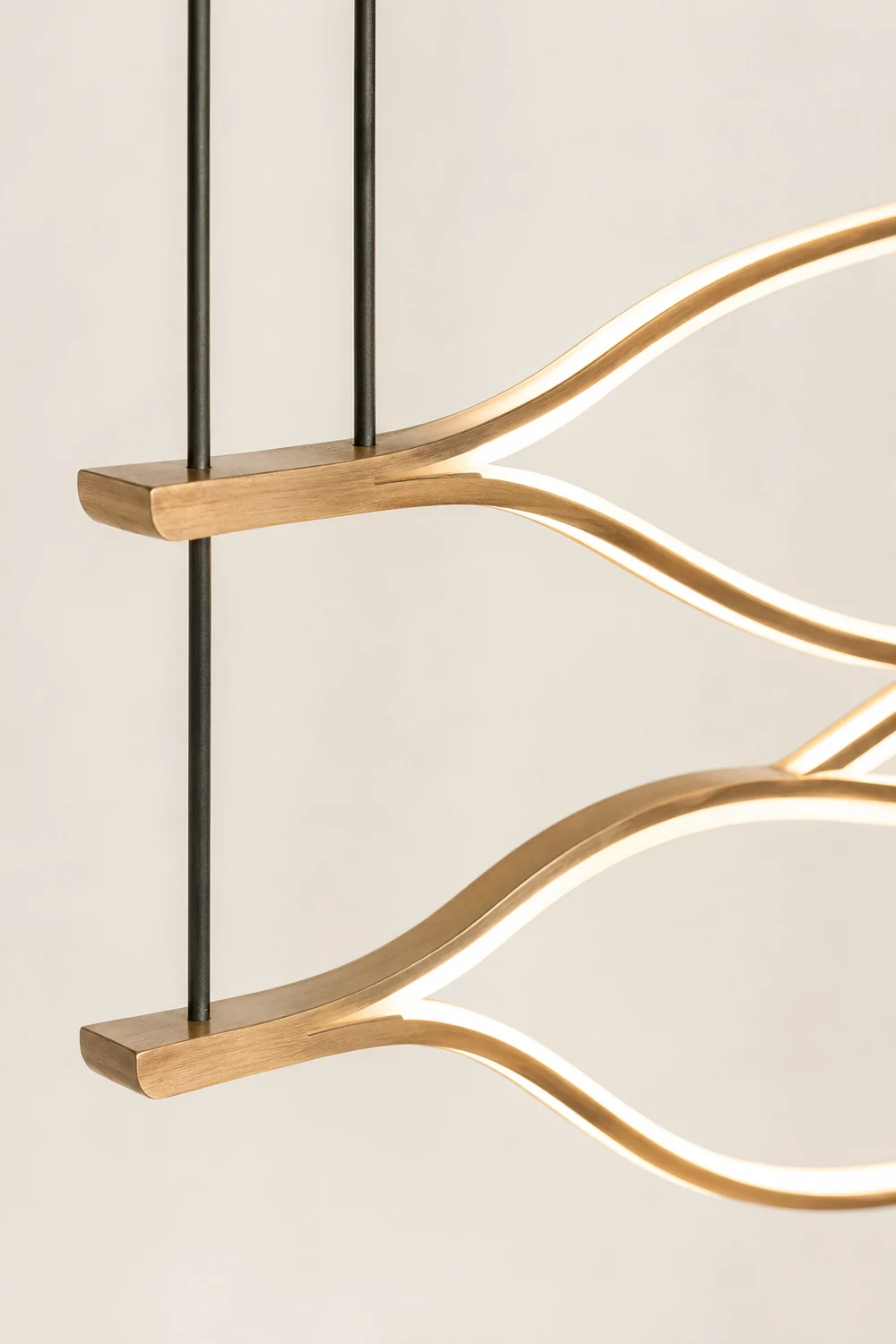 Edge Wave Pendant Light, Gold, 31.5"/39.3"/47.2" - Lumpaz