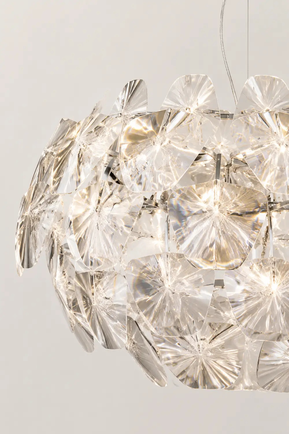 Bella Unique Diamond Flower Metal Pendant Light, Living Room - Lumpaz