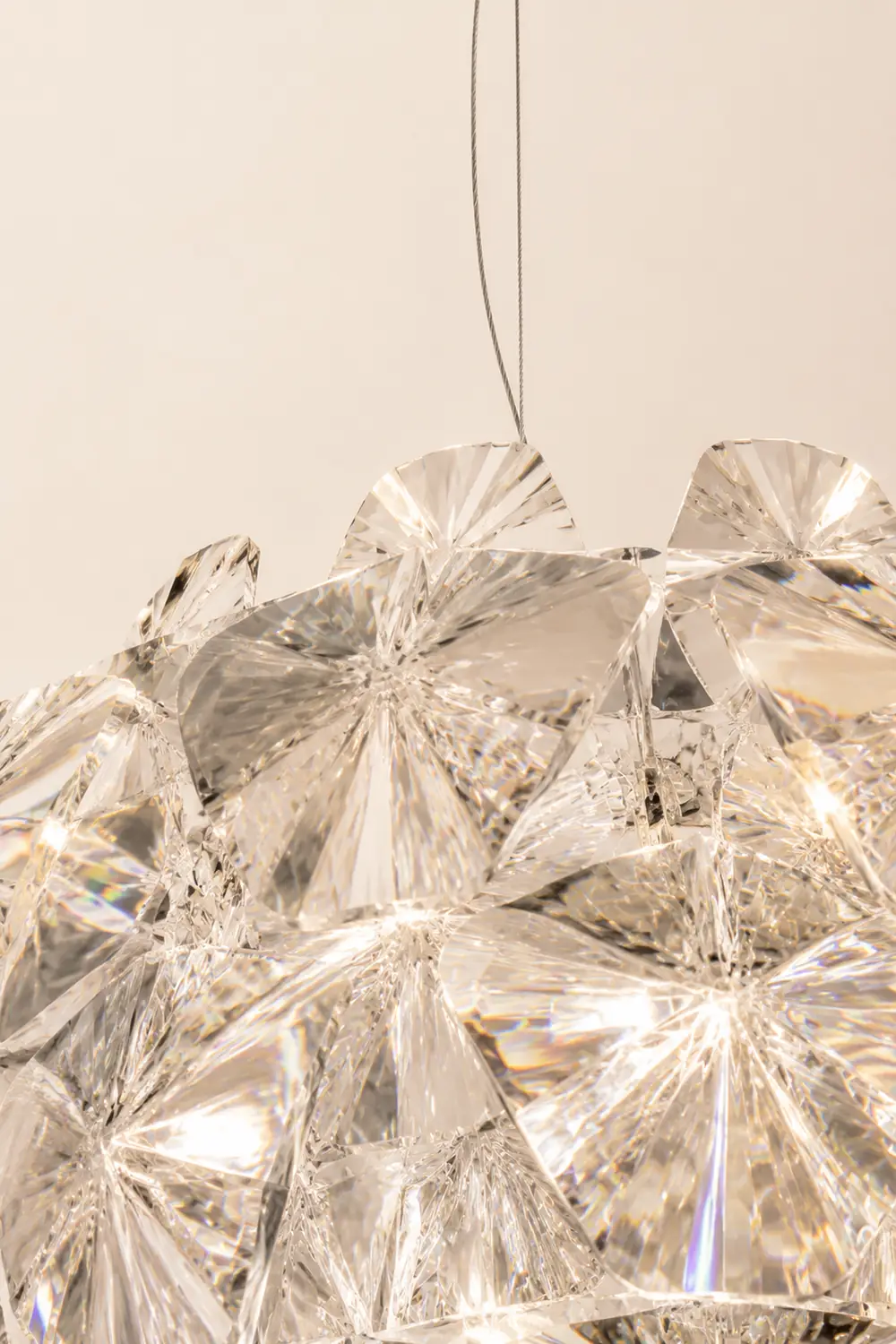 Bella Unique Diamond Flower Metal Pendant Light, Living Room - Lumpaz