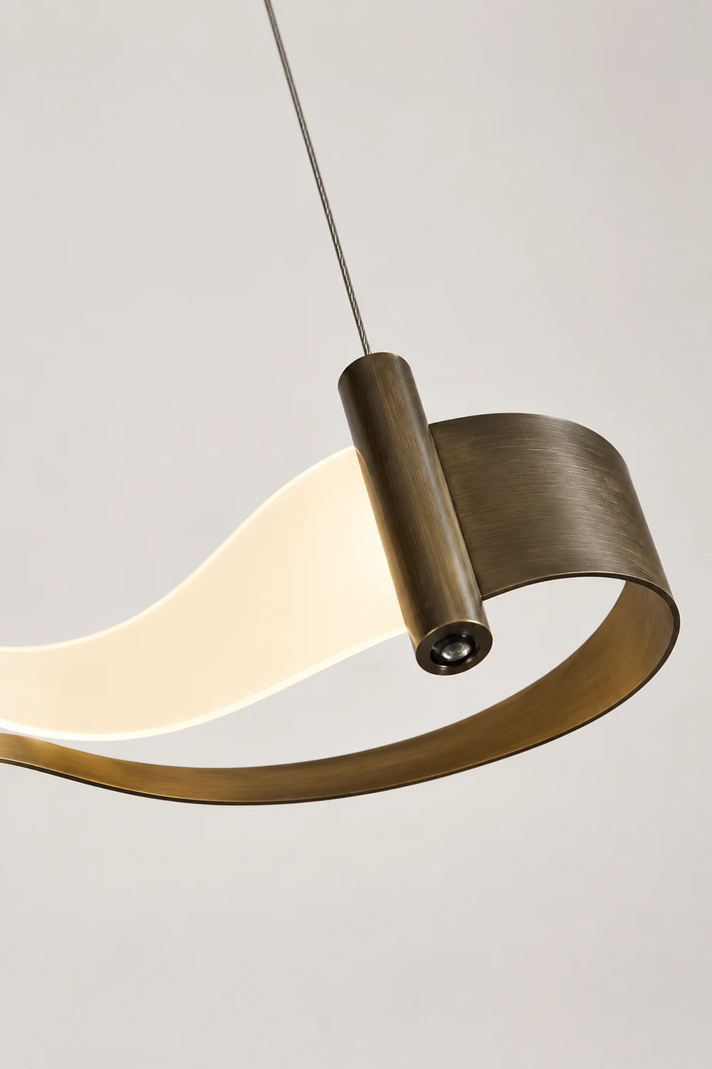Metal Gold Pendant Light, Wavy Shape - Lumpaz